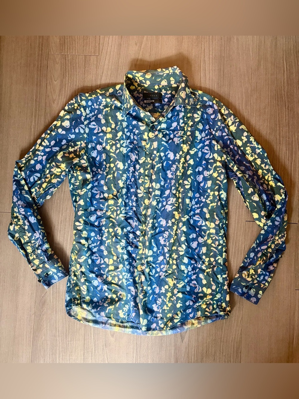 Yezac 예작 Abstract Floral Watercolor Long-sleeve Button-up Collared Shirt